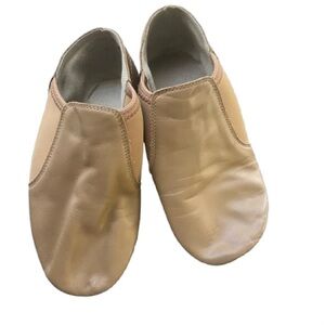 Tan jazz shoes